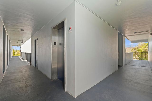 5275 NW 10th Court 305, Plantation, FL 33313