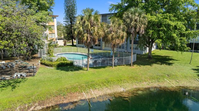 5275 NW 10th Court 305, Plantation, FL 33313