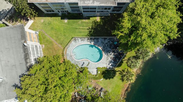 5275 NW 10th Court 305, Plantation, FL 33313