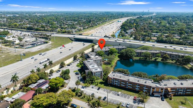 5275 NW 10th Court 305, Plantation, FL 33313