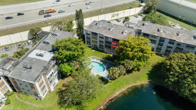 5275 NW 10th Court 305, Plantation, FL 33313