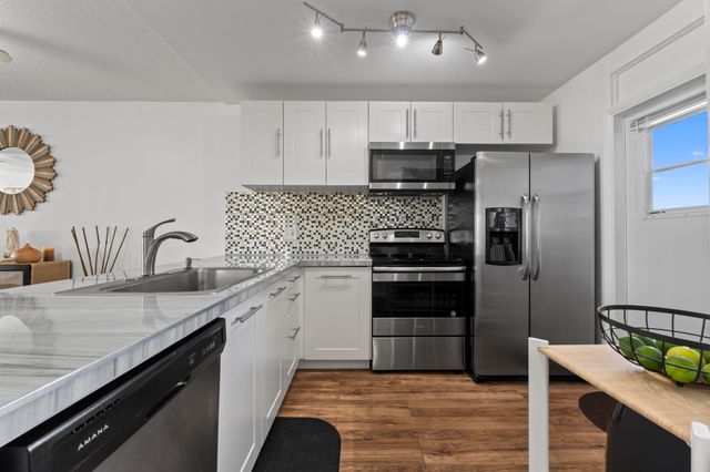 5275 NW 10th Court 305, Plantation, FL 33313