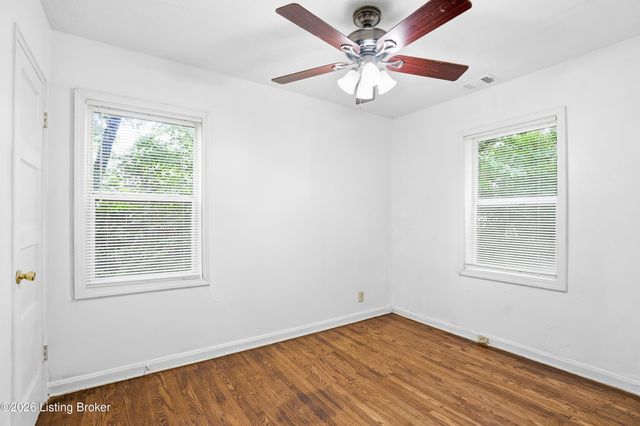 3523 Manslick Rd, Louisville, KY 40215