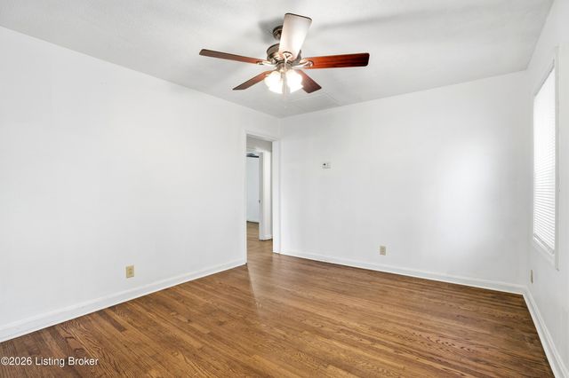 3523 Manslick Rd, Louisville, KY 40215