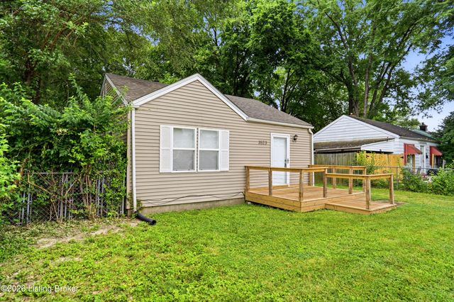 3523 Manslick Rd, Louisville, KY 40215