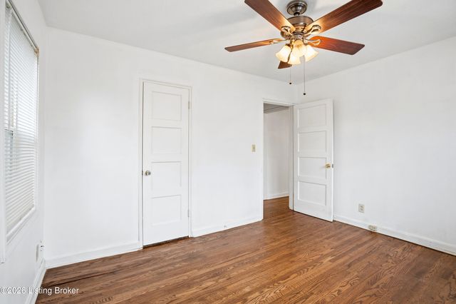 3523 Manslick Rd, Louisville, KY 40215
