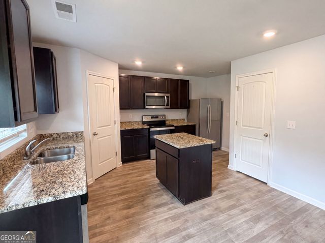 1300 Mills Cove Drive, Covington, GA 30016