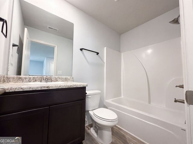 1300 Mills Cove Drive, Covington, GA 30016
