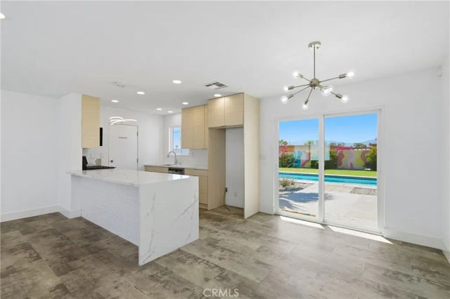 431 W Avenida Cerca, Palm Springs, CA 92262