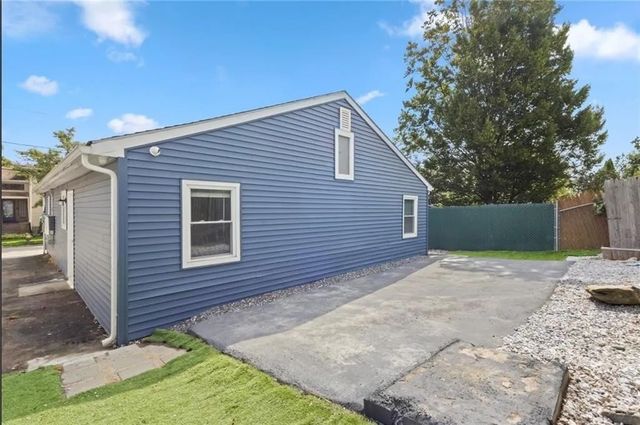 30 Victoria Street, Providence, RI 02909