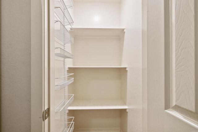 4448 Olympic Dr, Benton, AR 72019