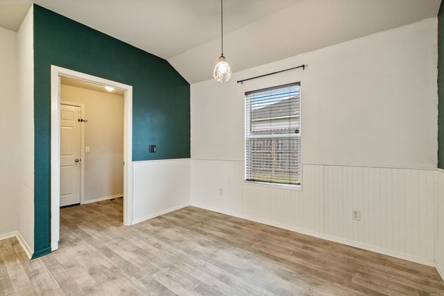 4448 Olympic Dr, Benton, AR 72019