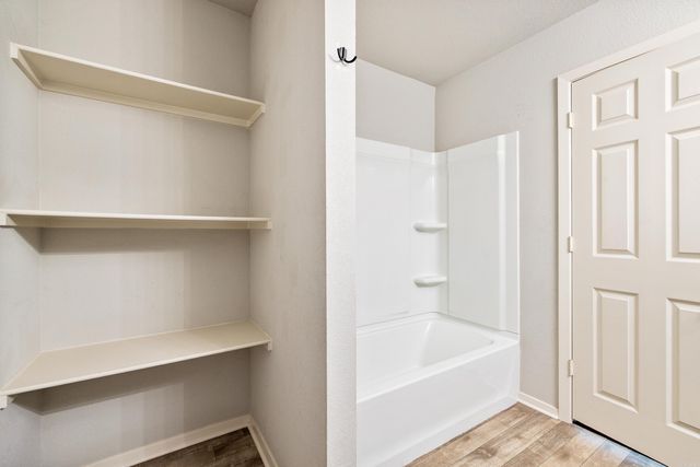 4448 Olympic Dr, Benton, AR 72019