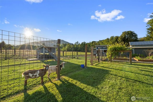 32993 Hamilton Cemetery Road, Sedro Woolley, WA 98284