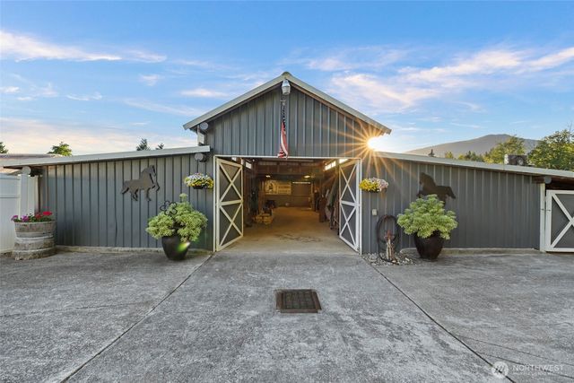 32993 Hamilton Cemetery Road, Sedro Woolley, WA 98284