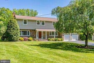 22 CLEVELAND CIR, Skillman, NJ 08558