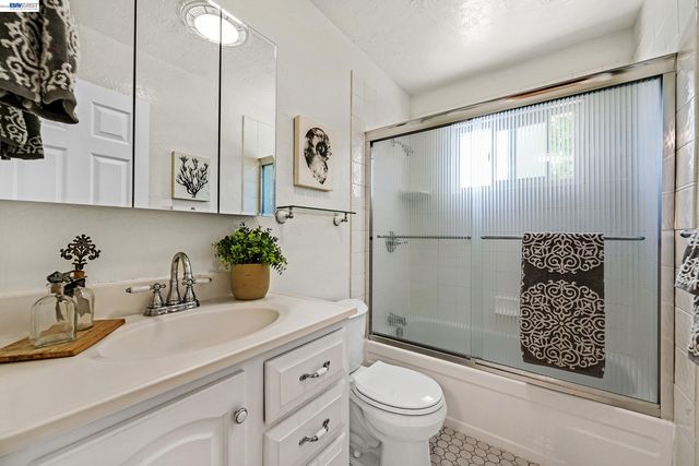 35212 Cano Ct, Fremont, CA 94536
