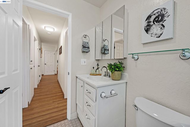35212 Cano Ct, Fremont, CA 94536