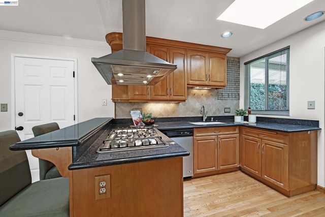 35212 Cano Ct, Fremont, CA 94536