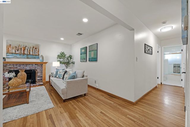 35212 Cano Ct, Fremont, CA 94536