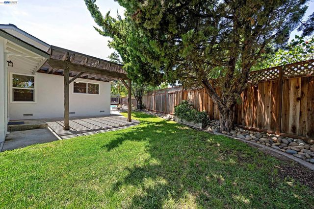 35212 Cano Ct, Fremont, CA 94536