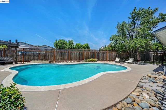 35212 Cano Ct, Fremont, CA 94536