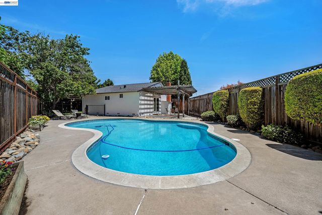 35212 Cano Ct, Fremont, CA 94536
