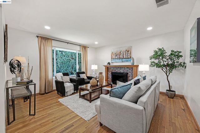 35212 Cano Ct, Fremont, CA 94536