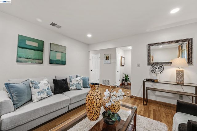 35212 Cano Ct, Fremont, CA 94536