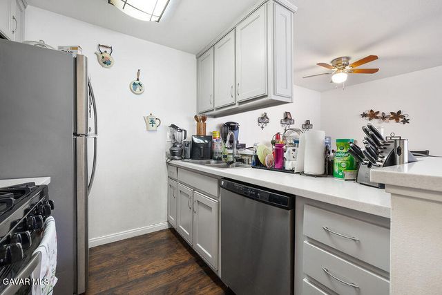 8601 International Unit 265, Canoga Park, CA 91304