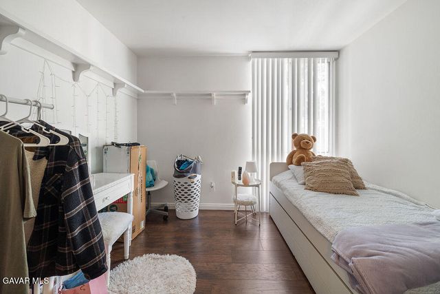8601 International Unit 265, Canoga Park, CA 91304