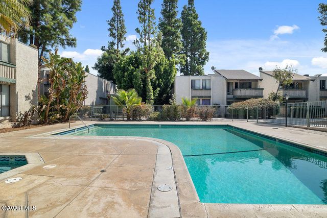 8601 International Unit 265, Canoga Park, CA 91304