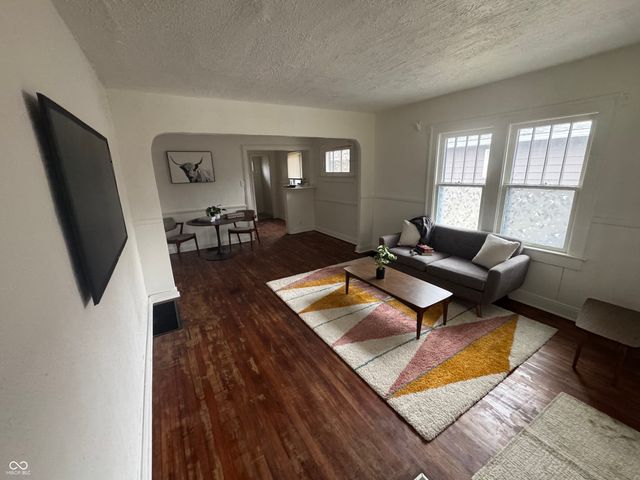 5749 Bonna Avenue, Indianapolis, IN 46219