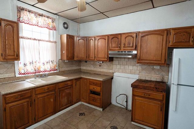 3637 SPRING GARDEN ST, Philadelphia, PA 19104