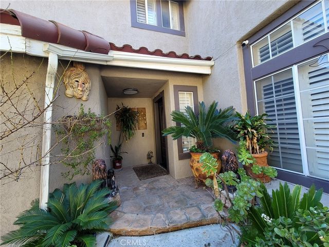 560 Calhoun Street, Corona, CA 92879