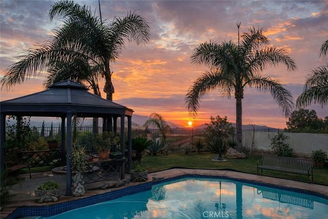 560 Calhoun Street, Corona, CA 92879