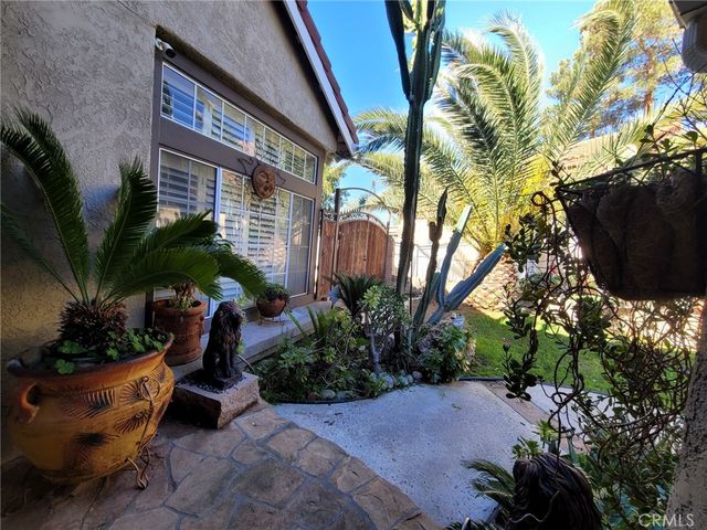 560 Calhoun Street, Corona, CA 92879