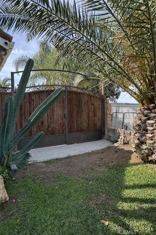 560 Calhoun Street, Corona, CA 92879