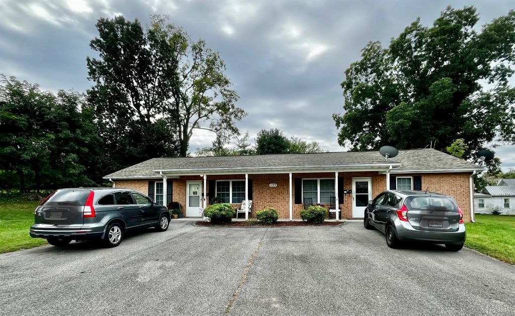 1195 Fairmont Drive, Vinton, VA 24179