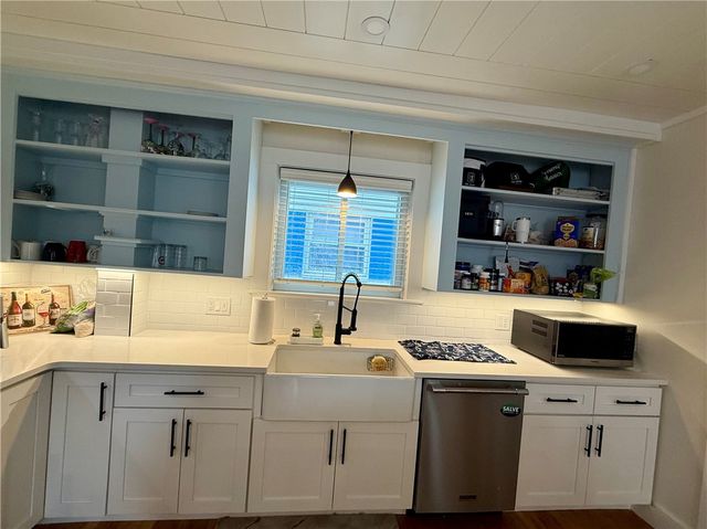 31 Slocum Street, Newport, RI 02840