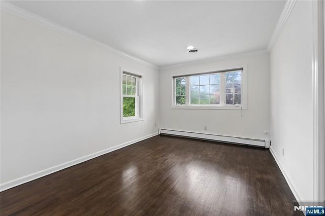 153 Charlotte Place, Englewood Cliffs, NJ 07632