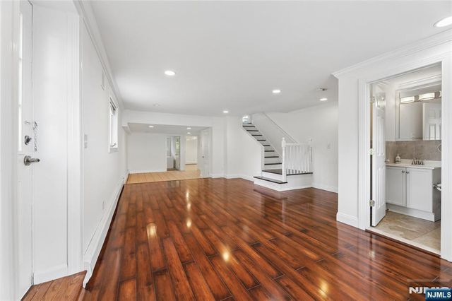 153 Charlotte Place, Englewood Cliffs, NJ 07632