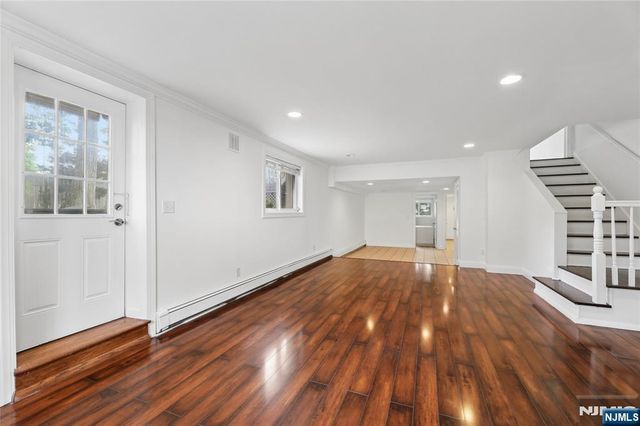 153 Charlotte Place, Englewood Cliffs, NJ 07632