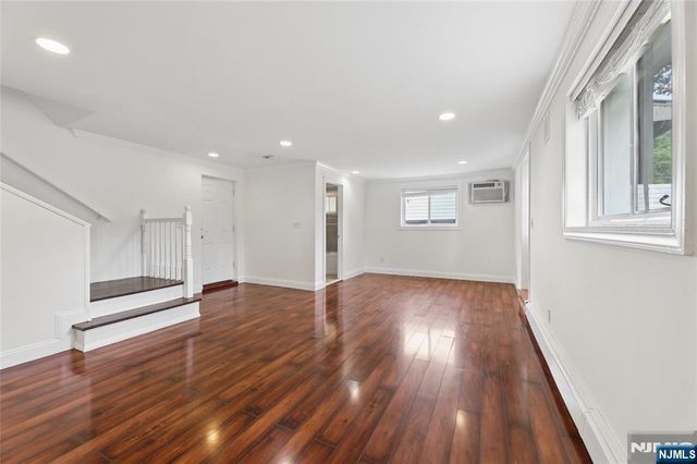 153 Charlotte Place, Englewood Cliffs, NJ 07632