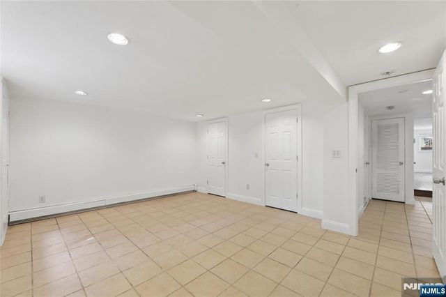 153 Charlotte Place, Englewood Cliffs, NJ 07632