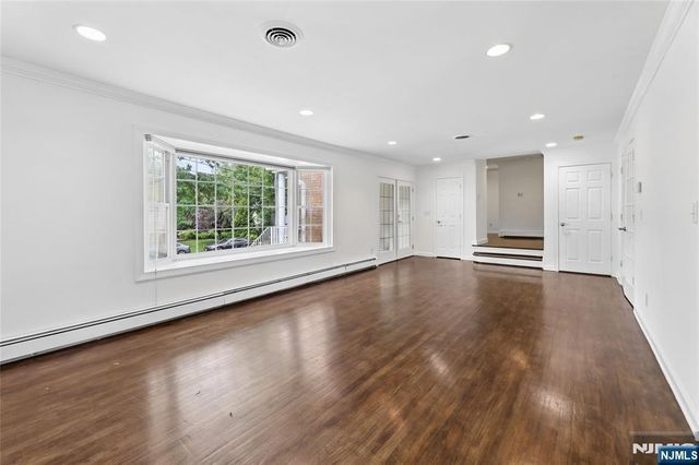153 Charlotte Place, Englewood Cliffs, NJ 07632