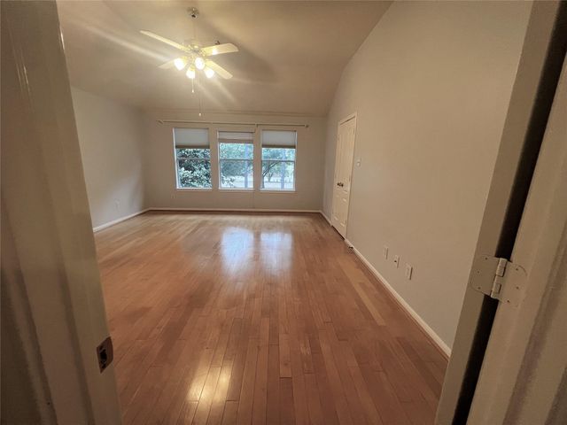 18126 Somerset Knolls, Houston, TX 77094