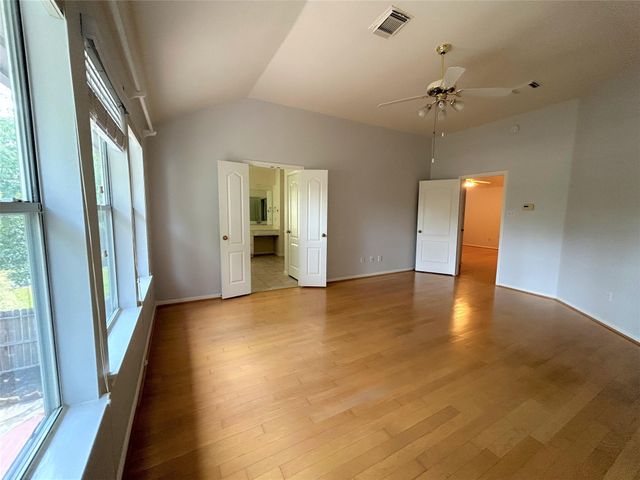 18126 Somerset Knolls, Houston, TX 77094