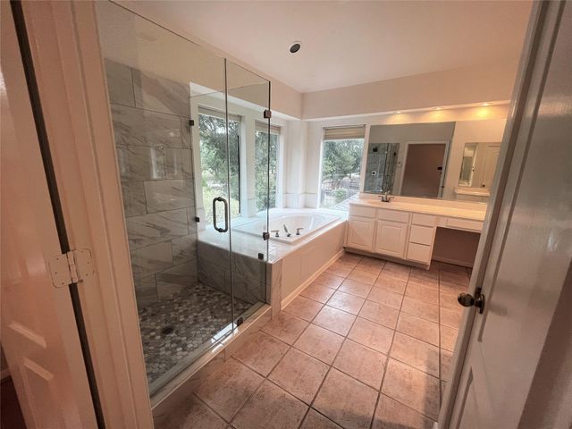 18126 Somerset Knolls, Houston, TX 77094