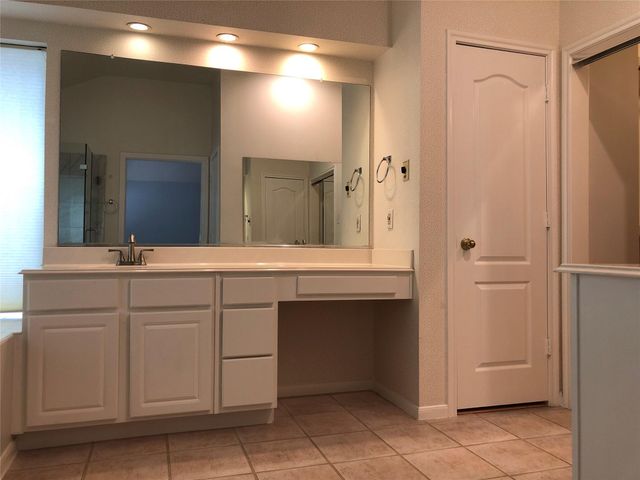 18126 Somerset Knolls, Houston, TX 77094